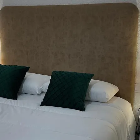 Wallada Valdenebro * Córdova